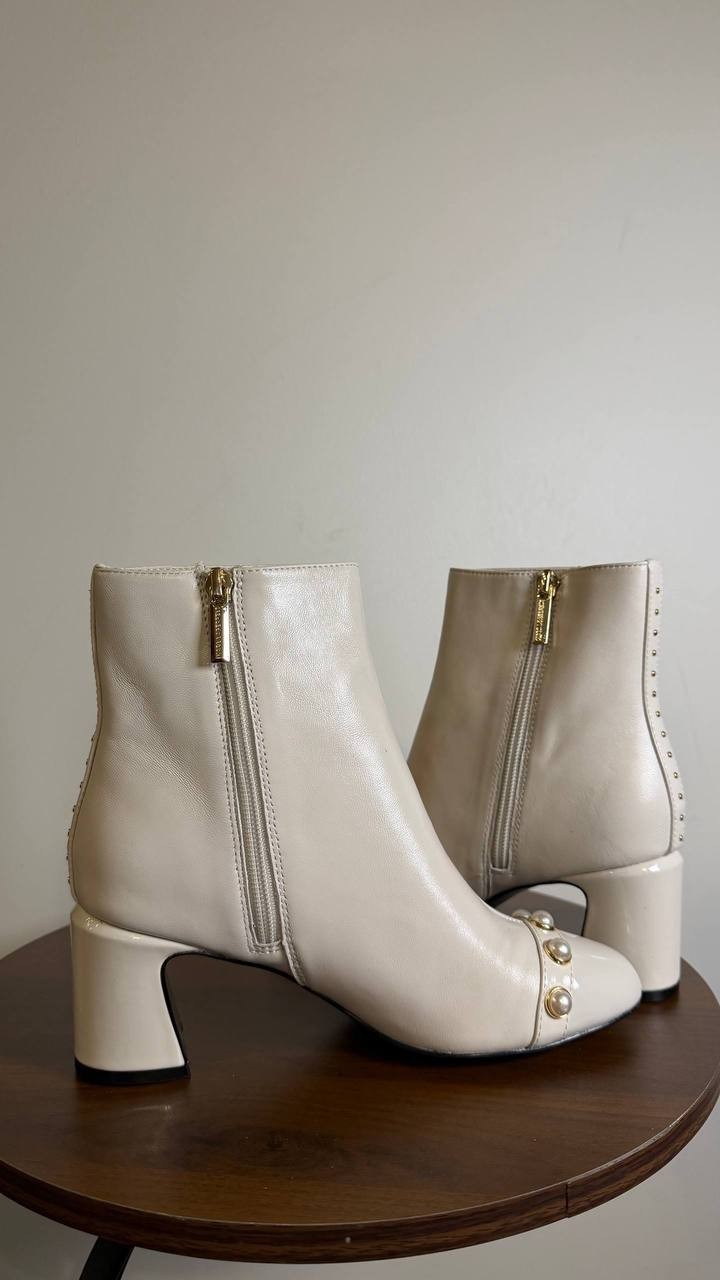 Karl Lagerfeld White Leather Heeled Booties 6M New in Box $199