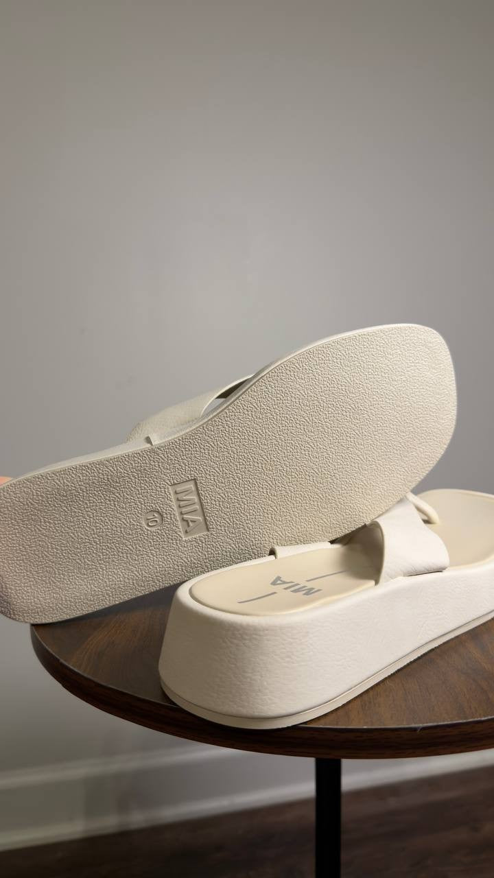 MIA  Sandals  Ecru  10M  New  $60