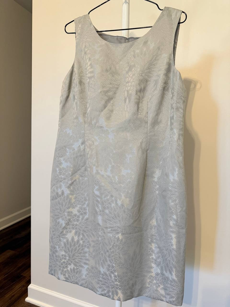 Le Suit Women’s 2‑Piece Set 12P – NWT – Small Flaw