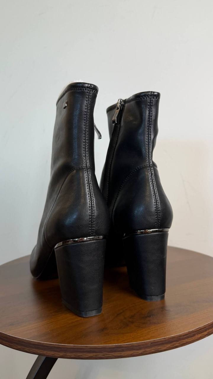 DKNY Cavale Stretch Booties Black 8M Fabric Block Heel $99 NWB
