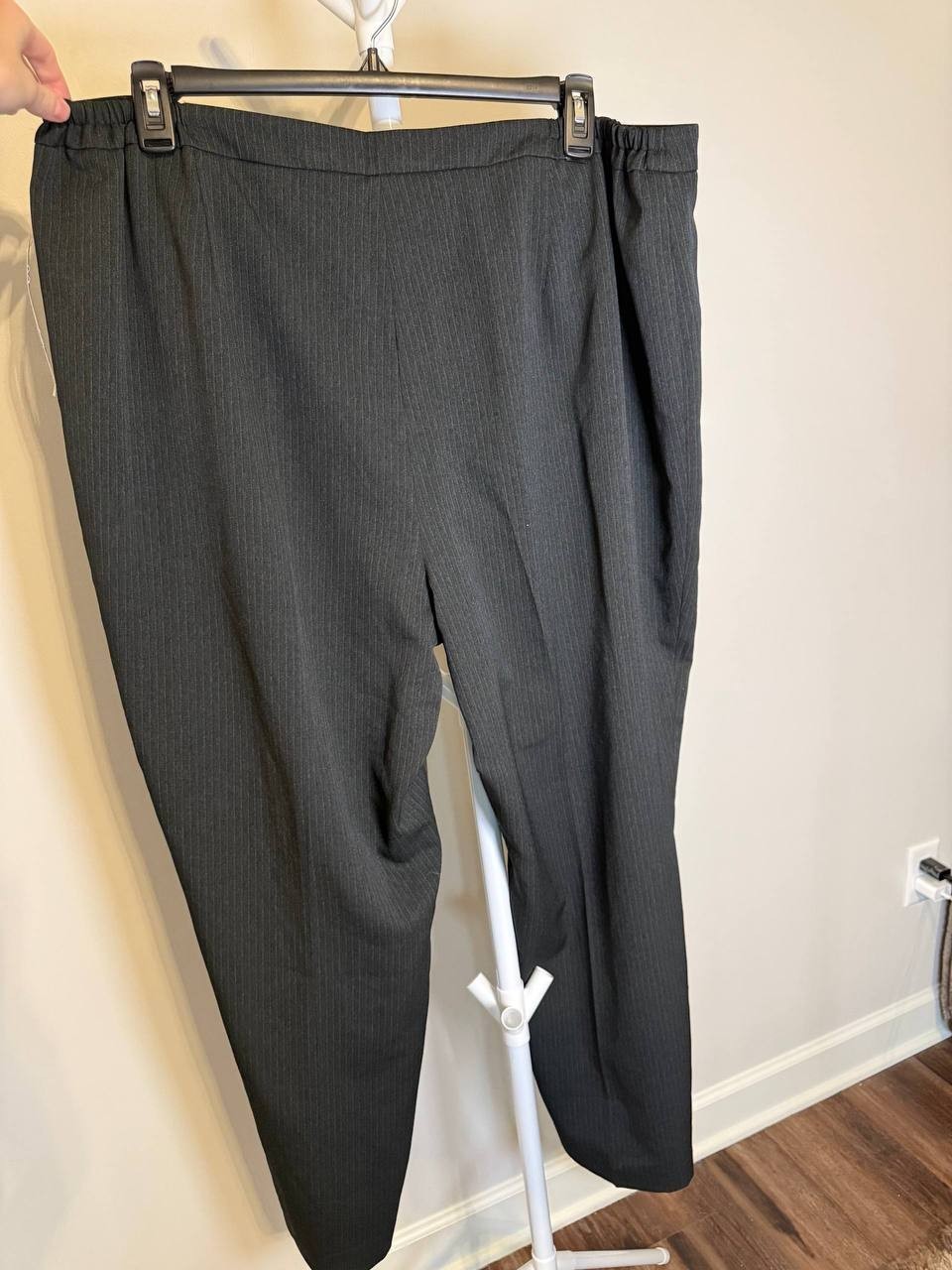 Le Suit Plus‑Size Dress Pants – Black– 22W – NWT