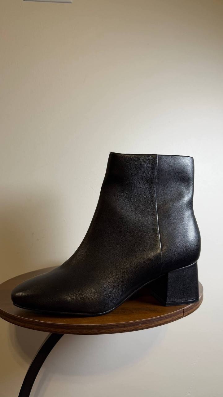 Rockport Women’s Block Heel Booties – Size 9M – Black – New in Box – MSRP $169