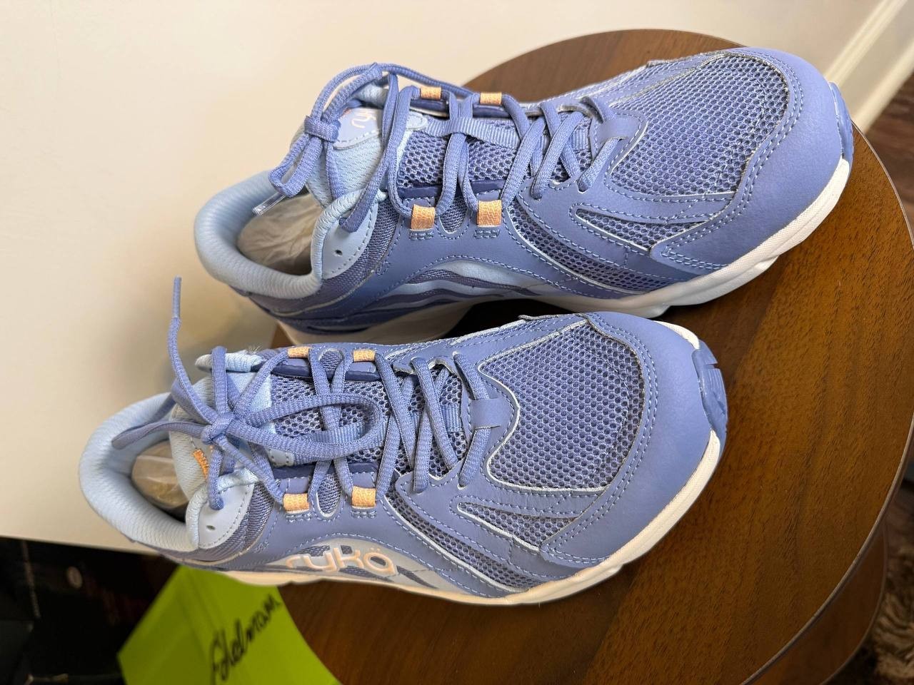 Ryka Skylift Trainers –Size 9.5W – Leather/Manmade –New in Box (Sight Sole Dirt)