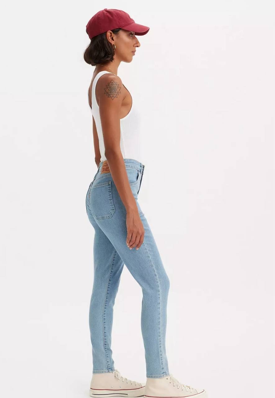 Levi's Women's 721 High-Rise Skinny Utility Jeans – Light Wash, Size 29