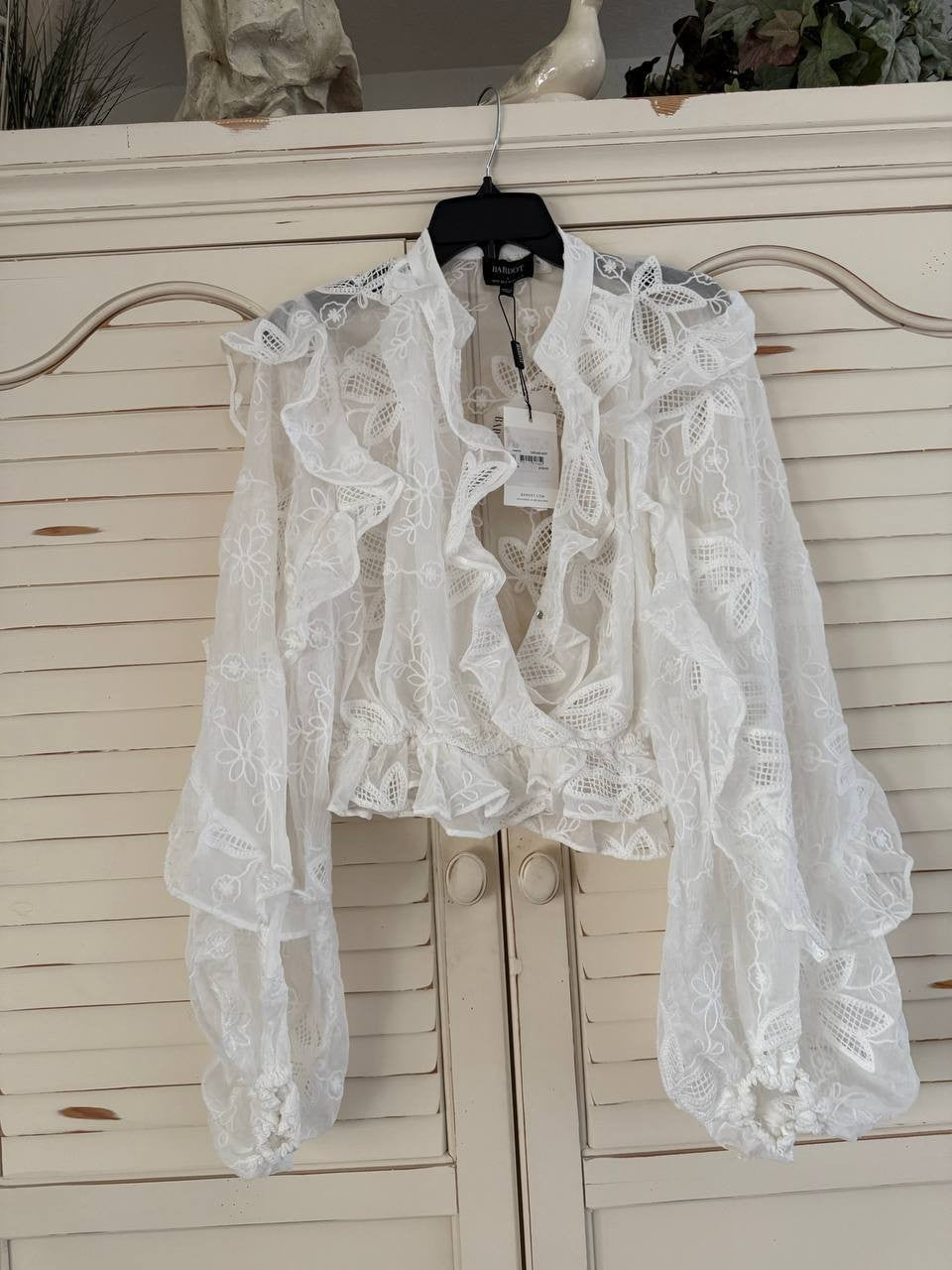 Bardot Frill Embroidered Blouse Crinkled Chiffon Orchid White Size L Top