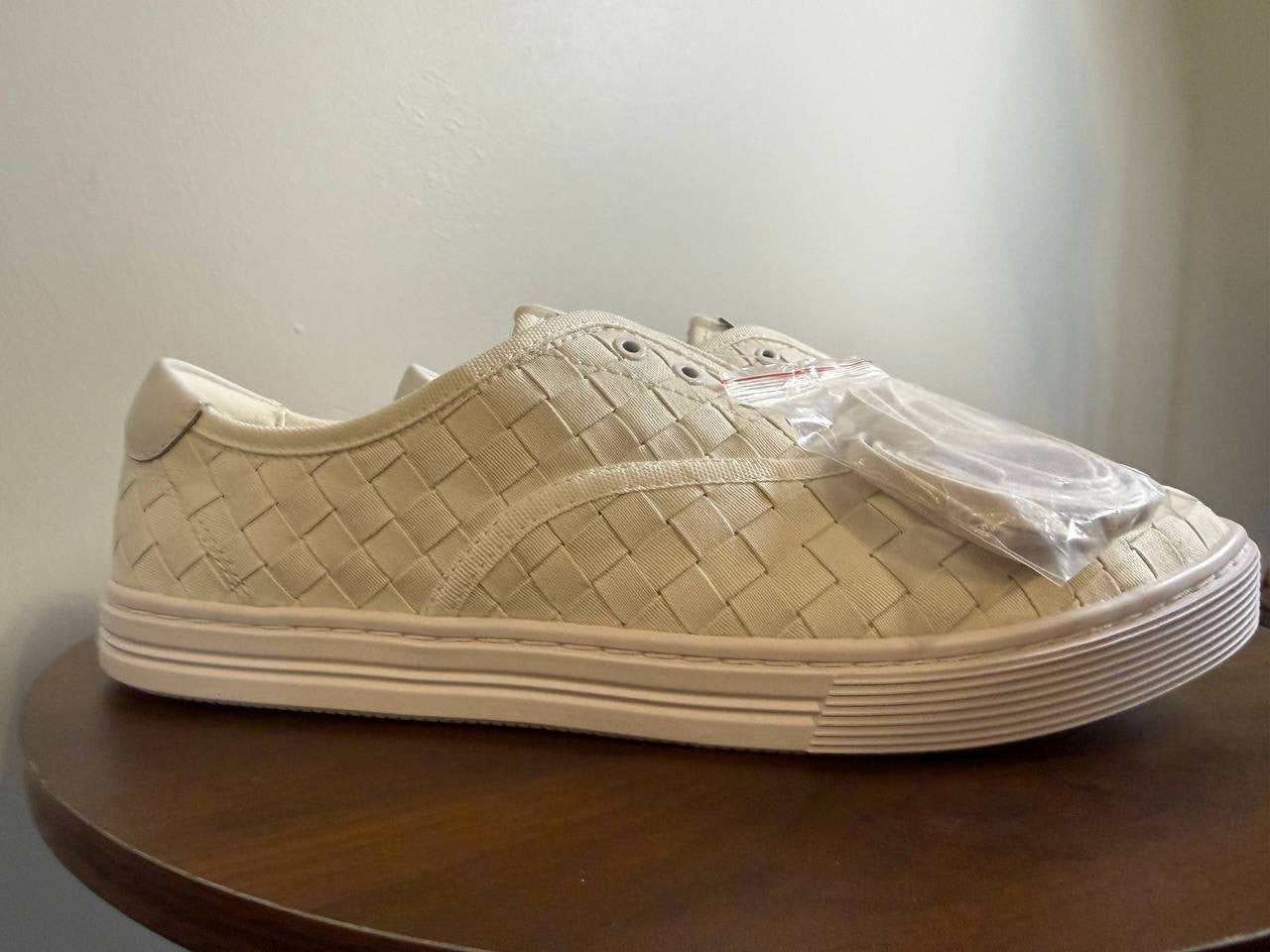 Cole Haan Women’s GrandPro Harbor Lace‑Up Sneakers – White – Size 9B –New in Box