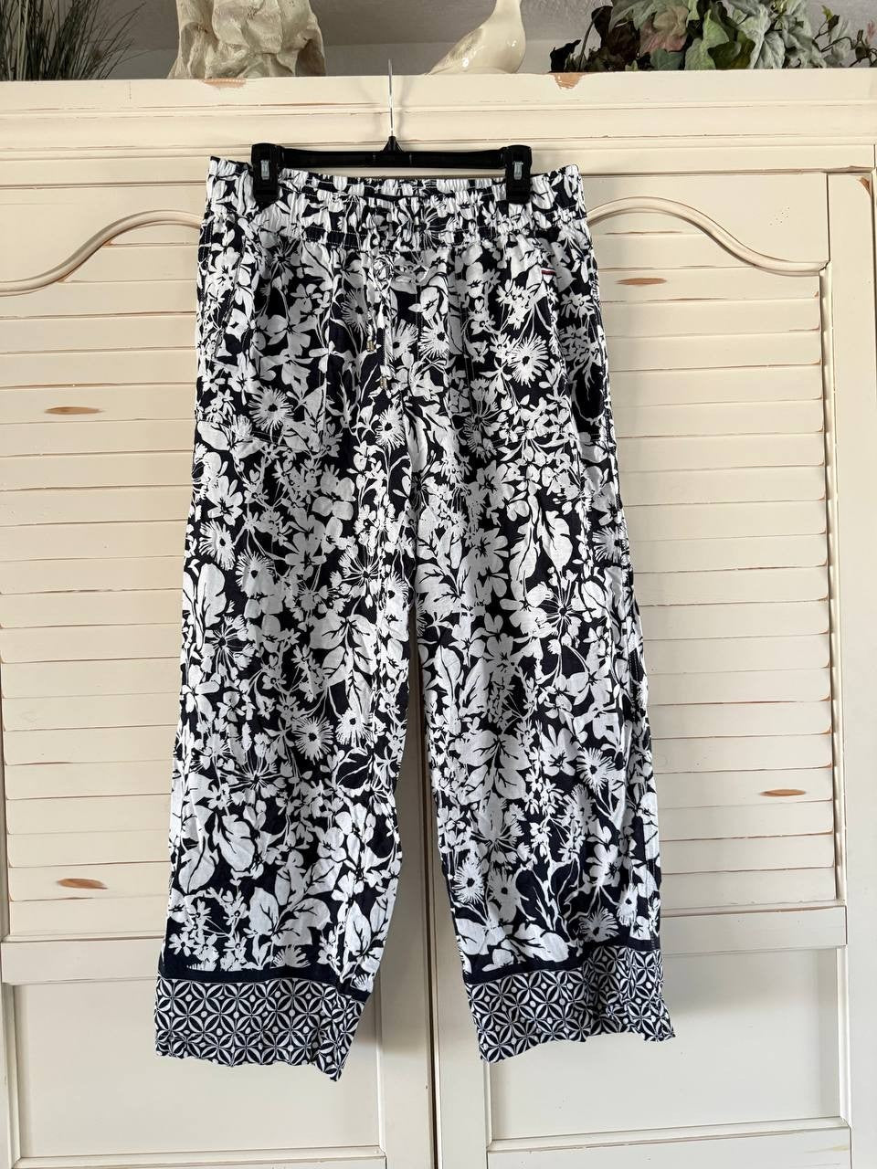 Tommy Hilfiger Women's Floral-Print Pull-On Wide-Leg Pants – Size L