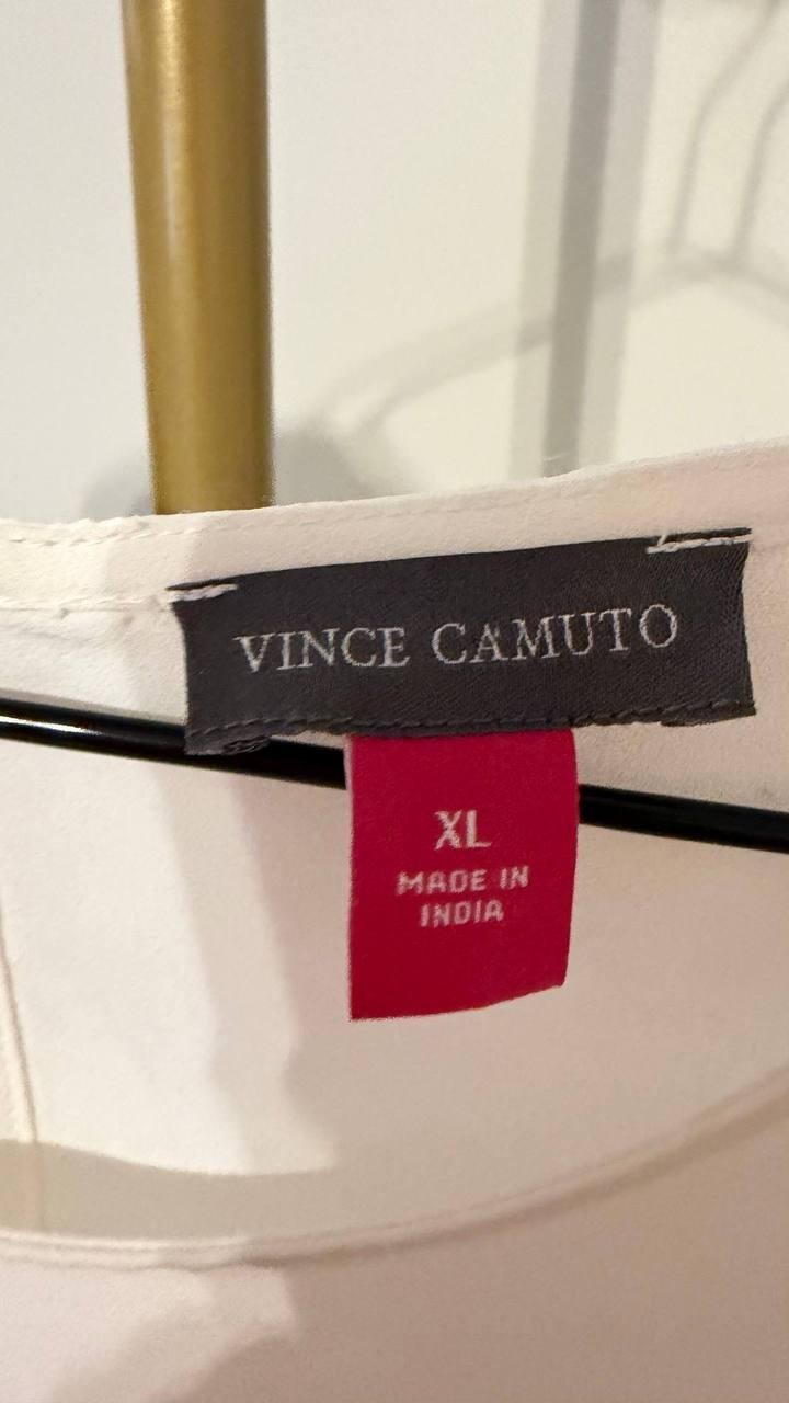 Vince Camuto White Cutout‑Hem Blouse XL Good Pre‑Owned Requires dry cleaning