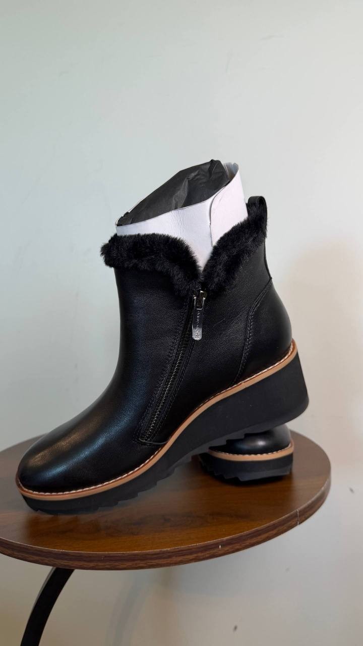 Easy Spirit Jane Cozy Side Zip Wedge Booties Black 6.5M Leather $159 NWB