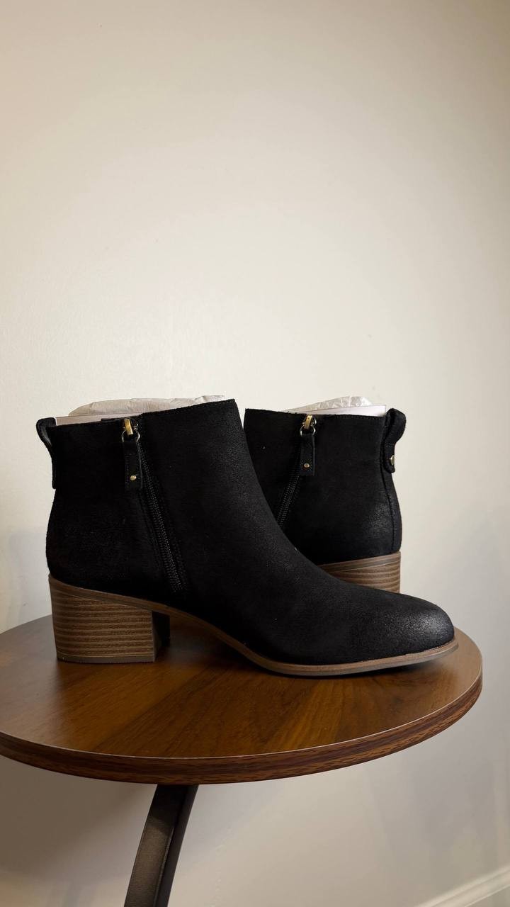 Dr. Scholl’s Suede Ankle Boots 9.5M Black New in Box MSRP $130