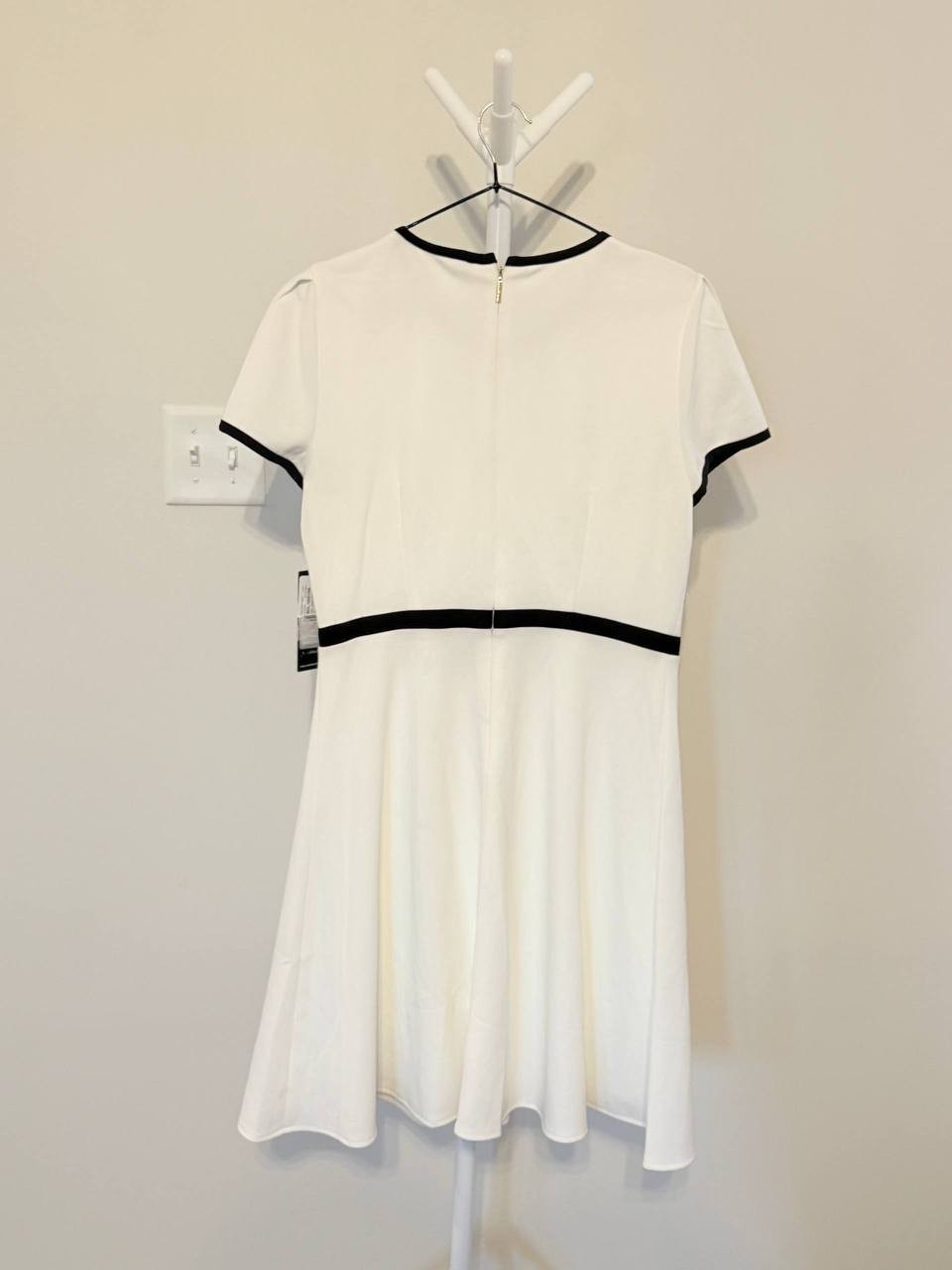 Karl Lagerfeld Paris Beaded-Button Contrast-Trim Dress – Size 10 – NWT – $139