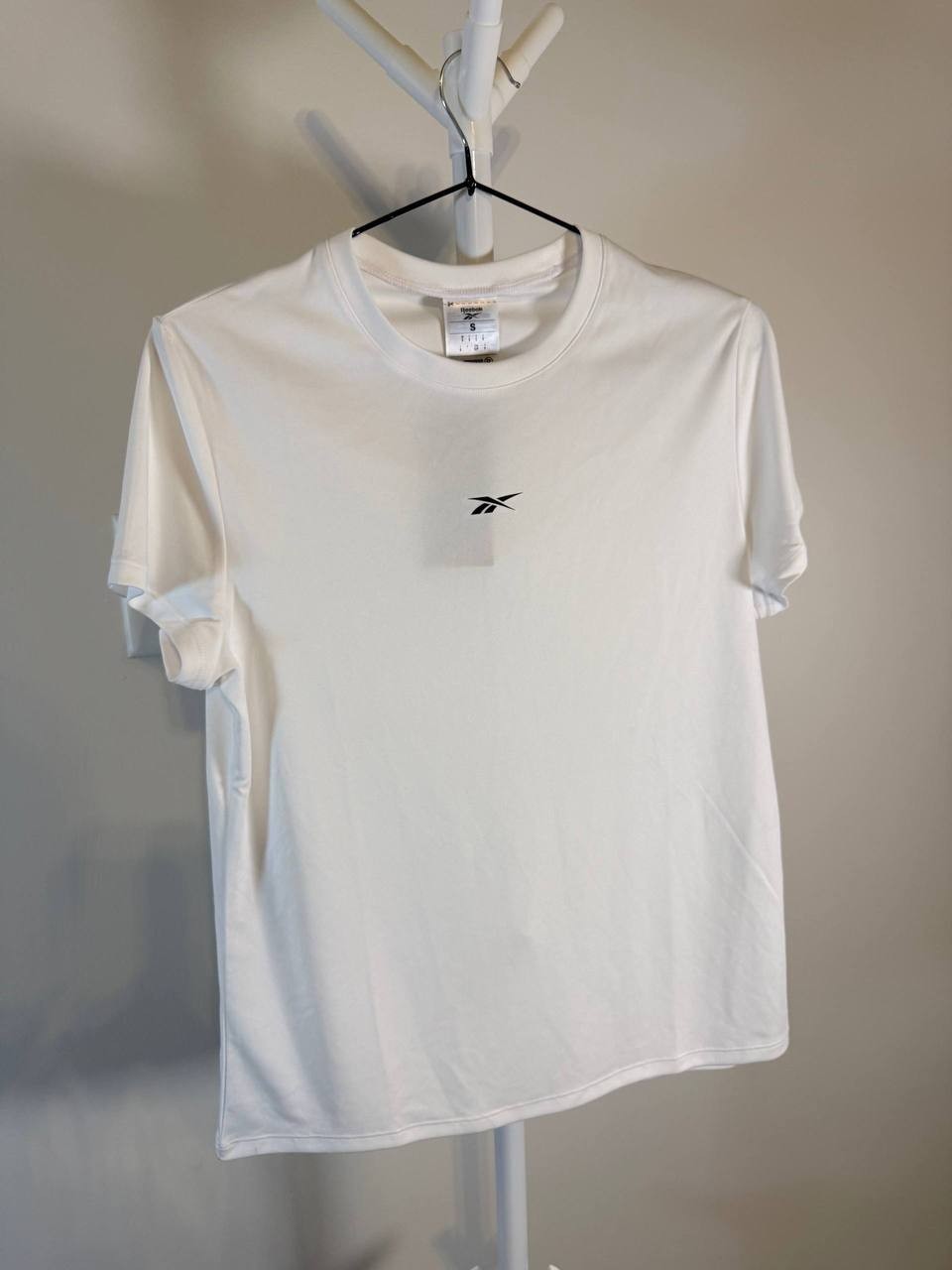 Reebok ID Train Tech Tee  – White– Size S – NWT – MSRP$25