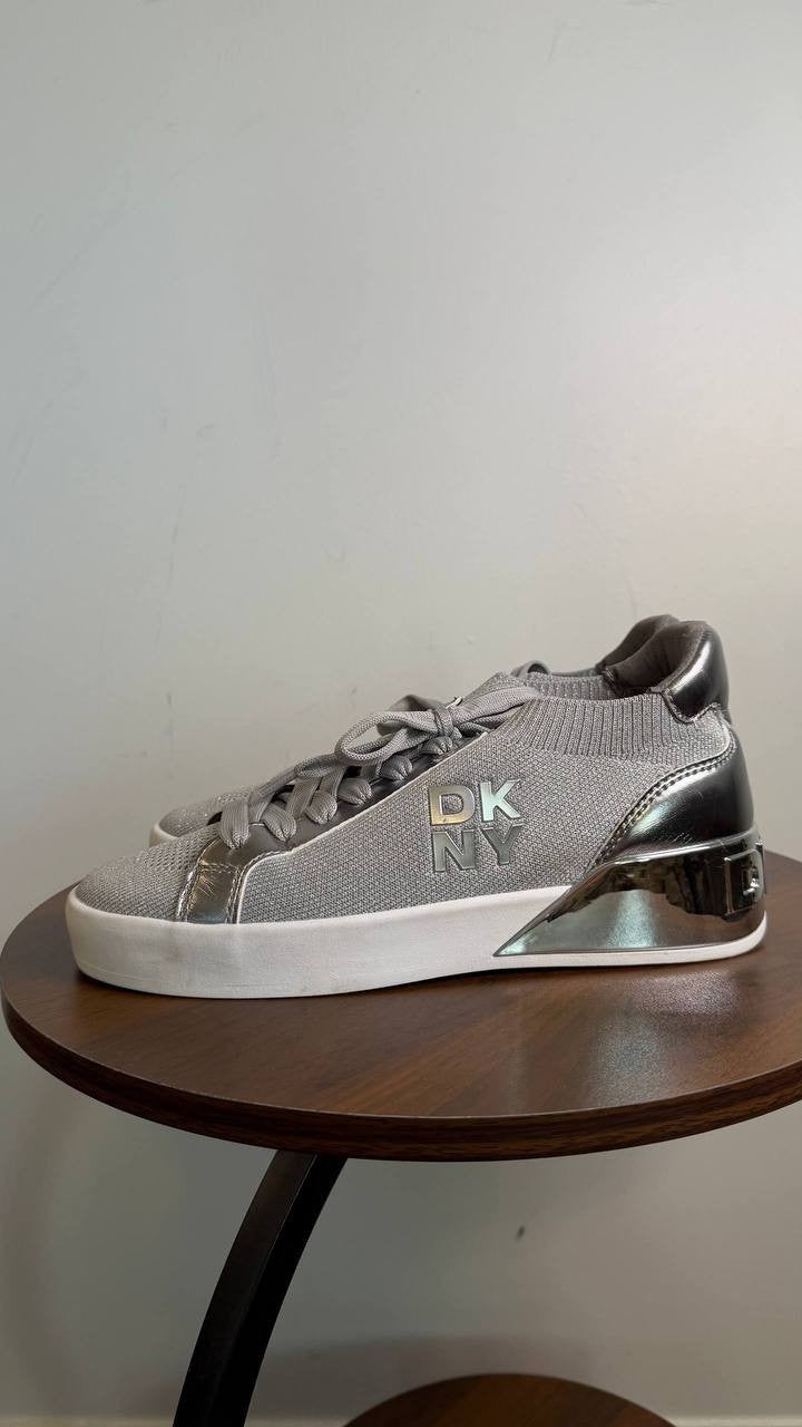 DKNY Mallory Lace-Up Sneakers Grey/Silver 7.5M Man‑Made MSRP $129 NWOB