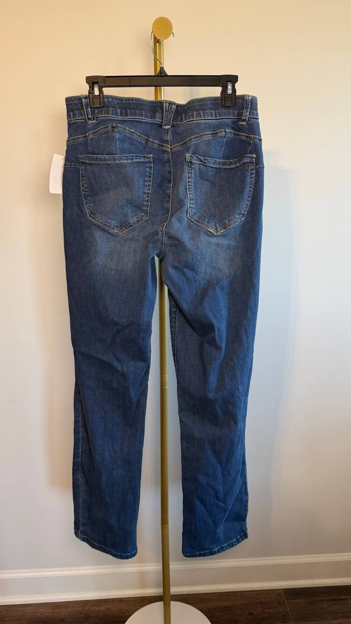 Democracy “Ab”solution Mid Rise Straight Leg Jeans Blue Vintage 12 NWT $78