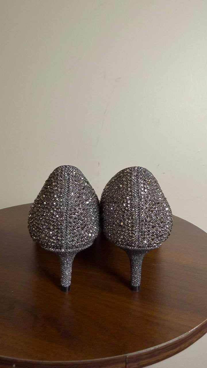 Badgley Mischka Jewel Smoke Glitter Fabric Heeled Pumps 7 New in Box $99