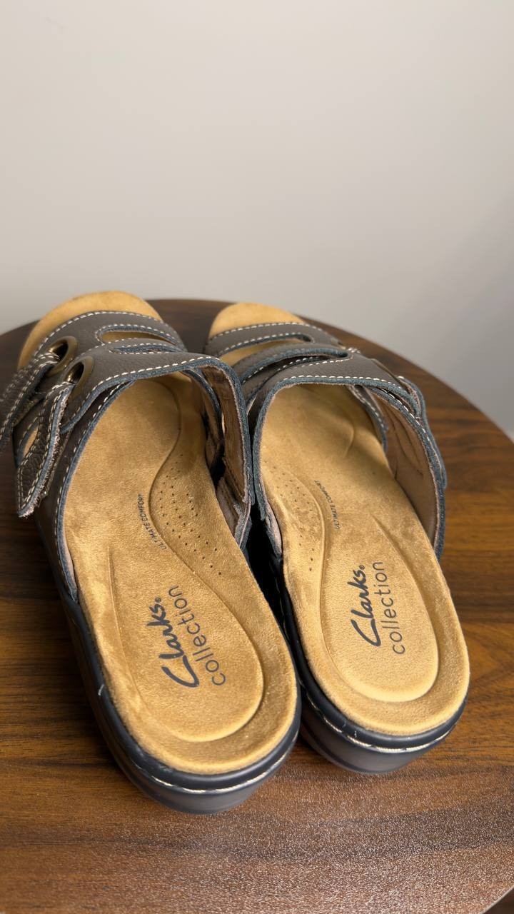 Clarks  Sandals  Bronze  Metallic  Leather  6M  New  $100