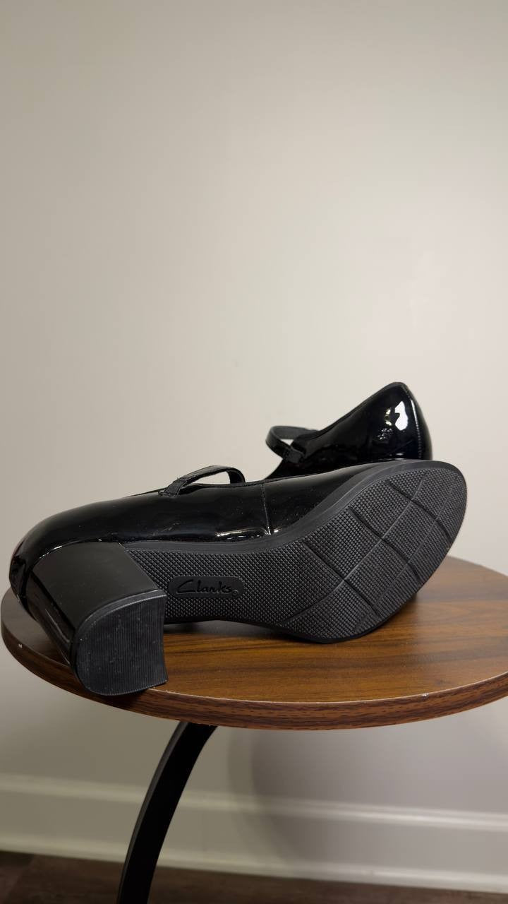 Clarks  Mary  Jane  Heels  Black   8.5M  New  $105