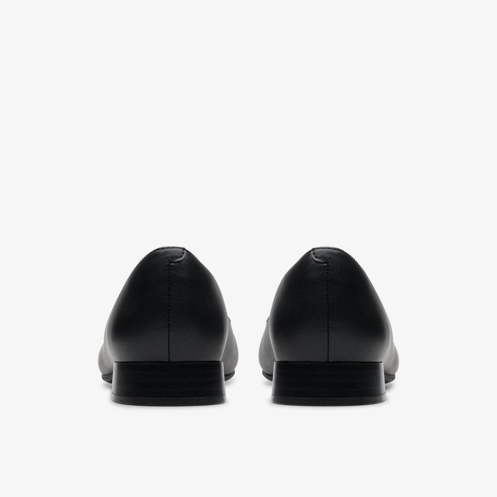 Clarks  Flats  Black  6W  New  $95