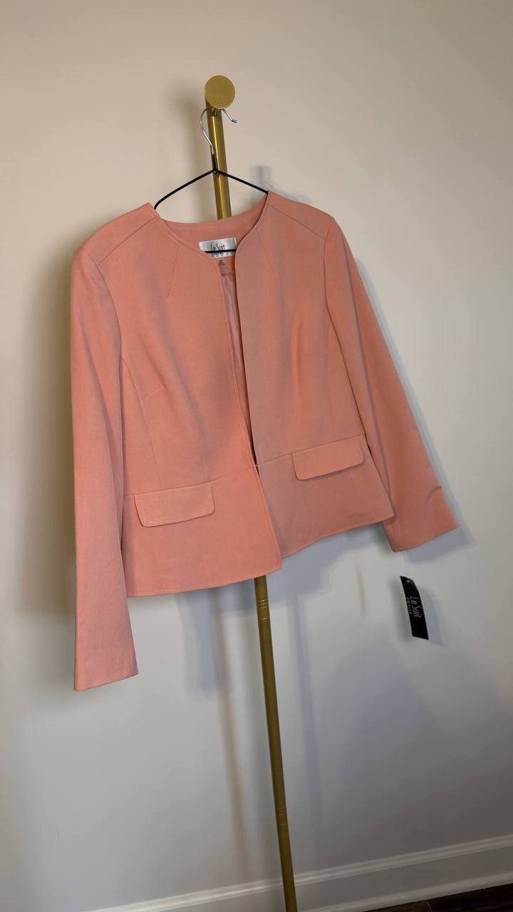 Le Suit Collarless Hook‑and‑Eye Jacket Dusty Rose 10P NWT
