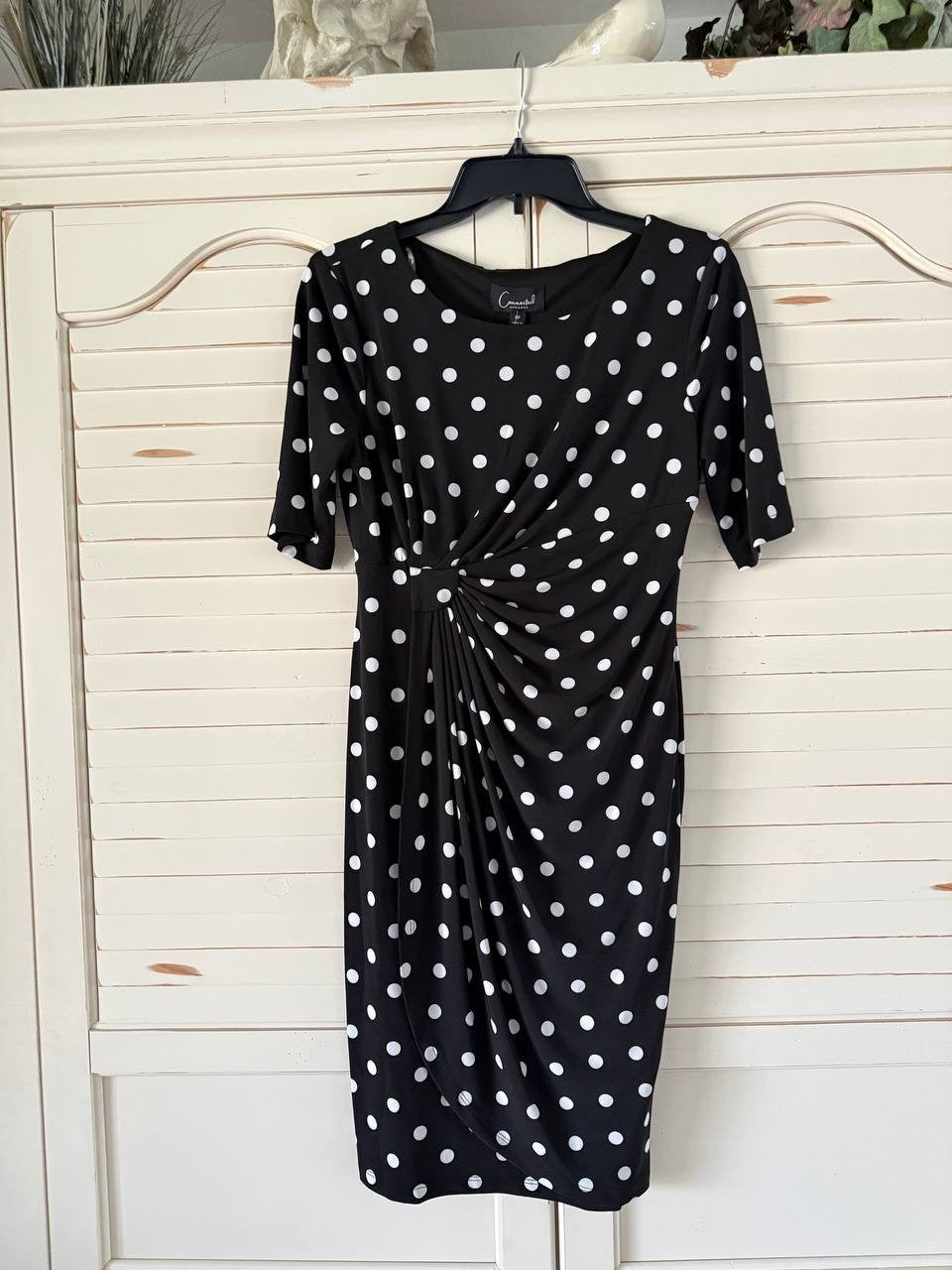 Connected Apparel Polka Dot Sheath Dress – Size 6 – NWT – Black Ruched Elbow