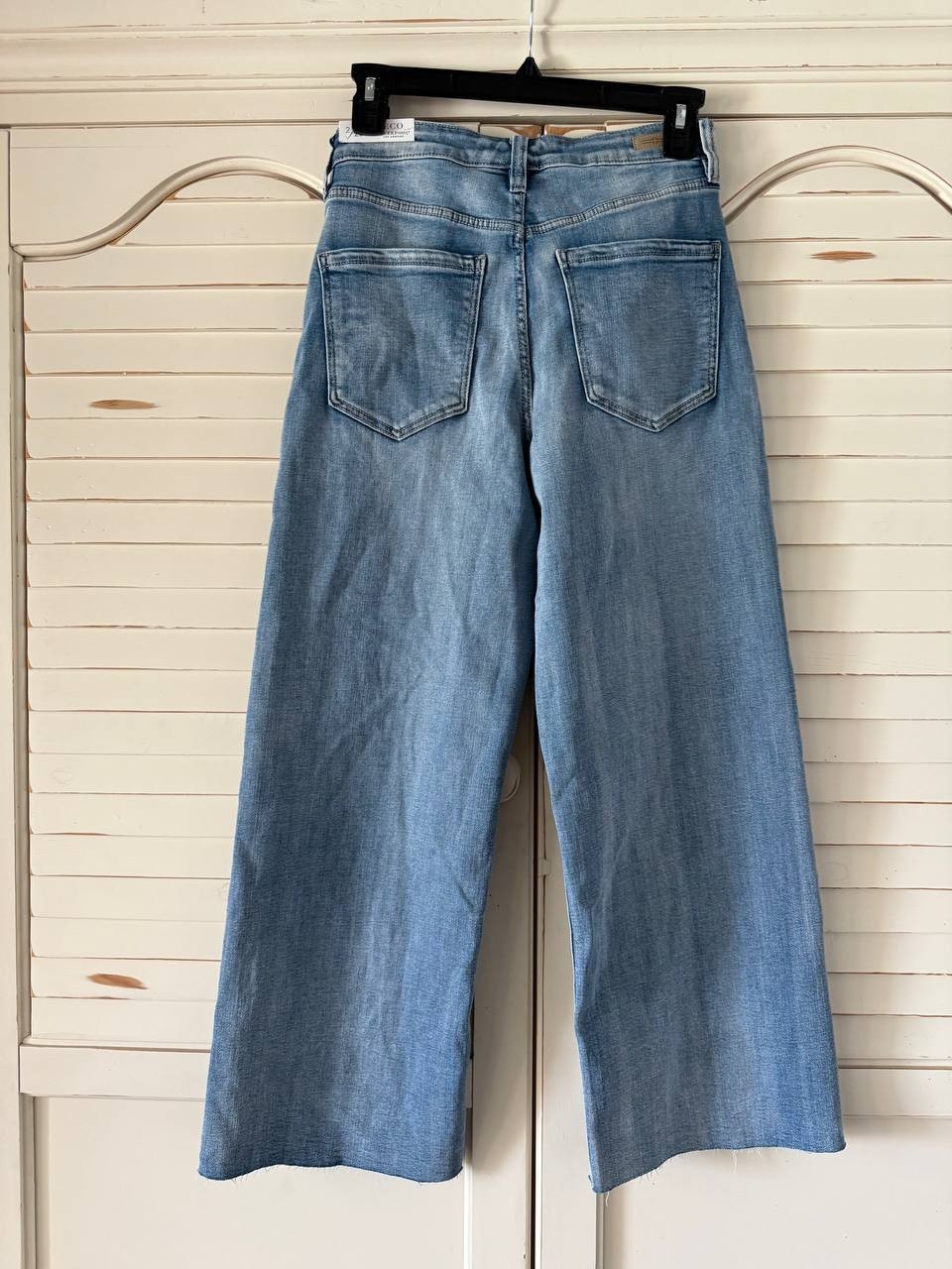 Liverpool Stride Hi-Rise Wide Leg Crop Jeans - Weir Canyon, Size 2 NWT