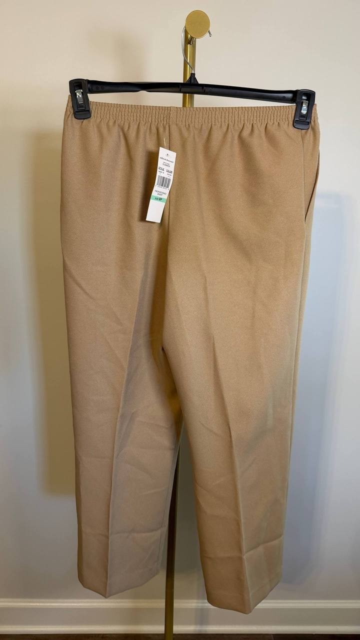 Alfred Dunner Women’s Classics Average Length Pant Tan 8P $39.50 NWT