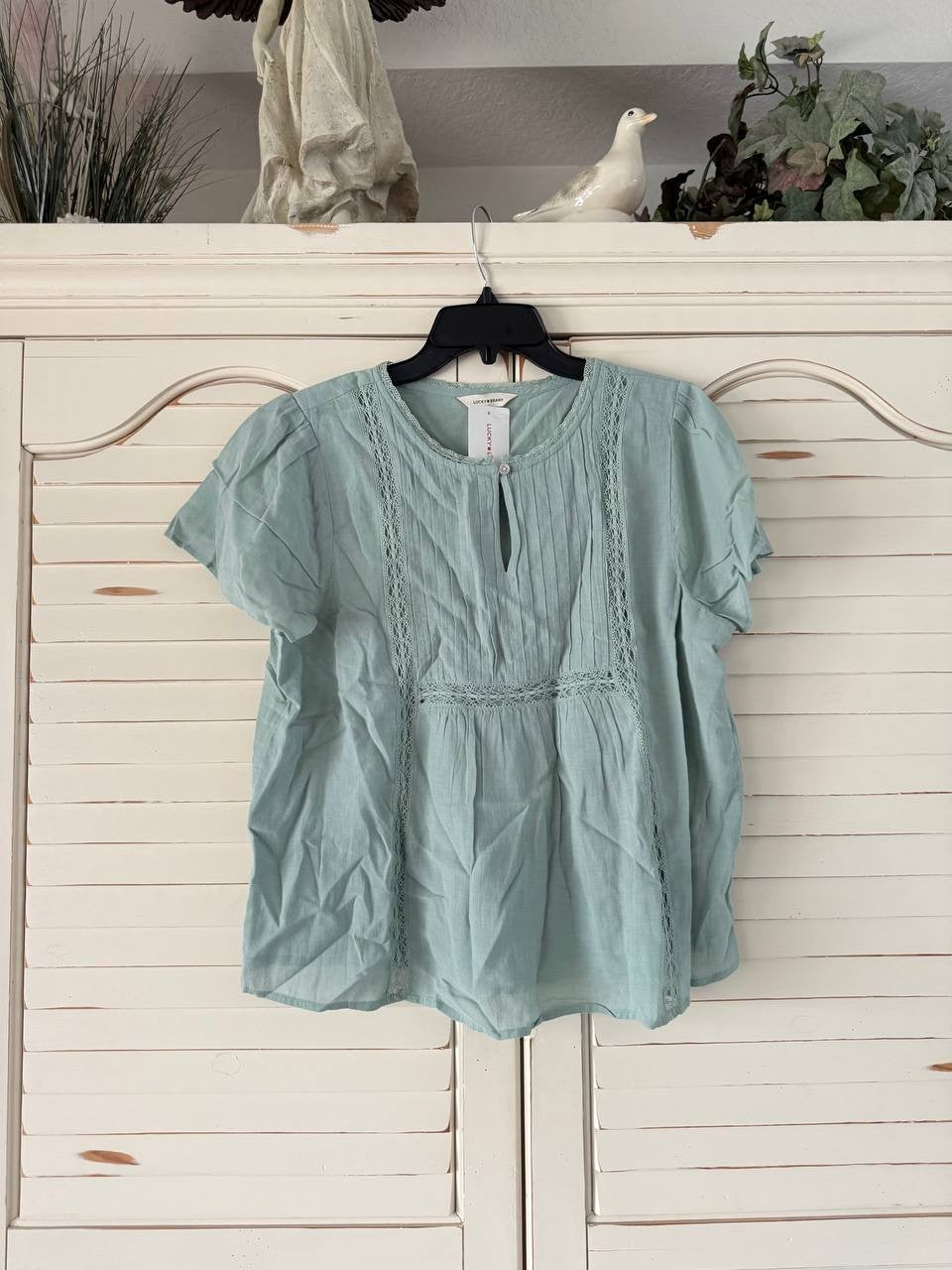 Lucky Brand Top L Surf Green Cotton Pleated Split Neck Flutter Sleeve Peasant NW