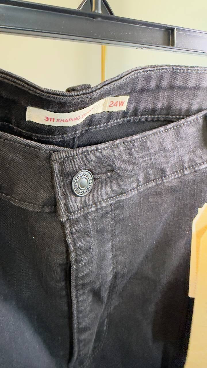 Levi’s 311 Shaping Skinny Jeans Plus Size 24W Soft Black NWT $69.50