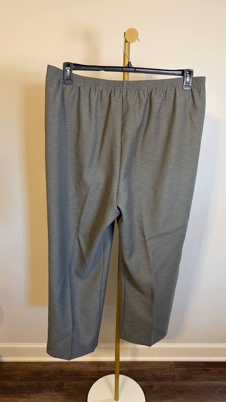 Alfred Dunner Women’s Plus Classics Average Length Pant Gray 20W $42.50 NWT