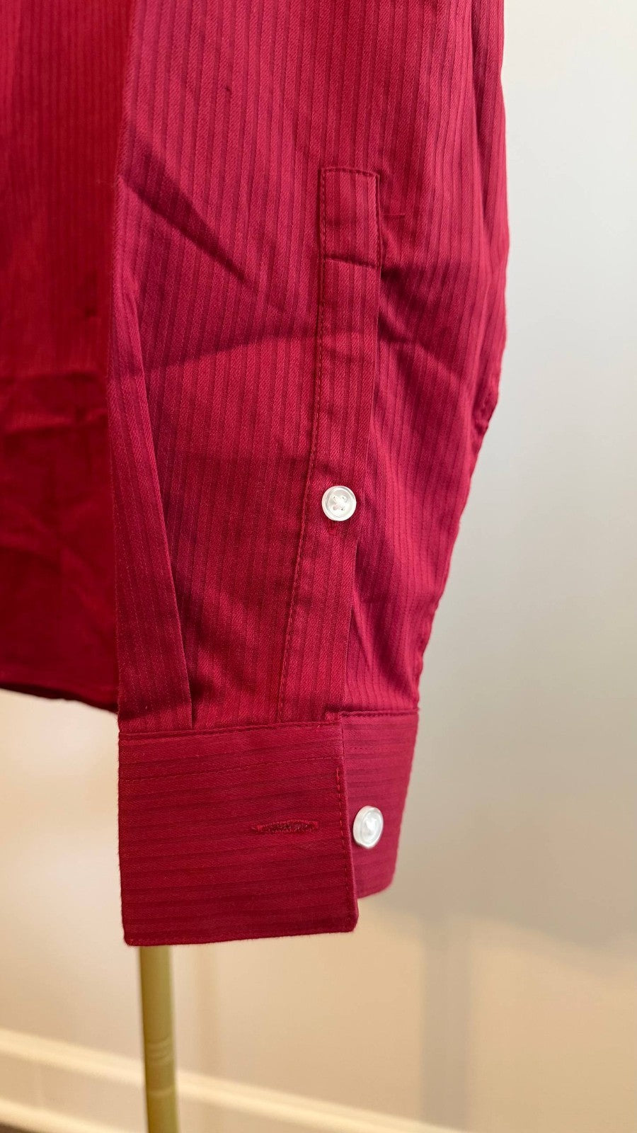 Kenneth Cole Reaction Slim Fit Flex Fabric Wicking Dress Shirt Red Striped NWT