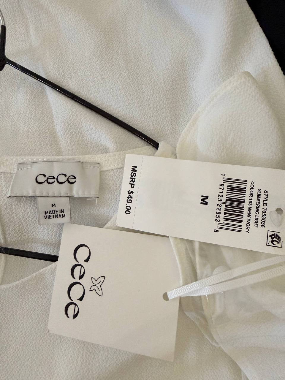 CeCe Ruffle Cuff Crew Neck Blouse–White–Size M–NWT– MSRP$49