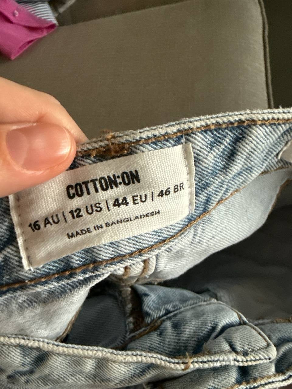 Cotton On Light Wash High-Rise Distressed Denim Shorts – Size 12 US