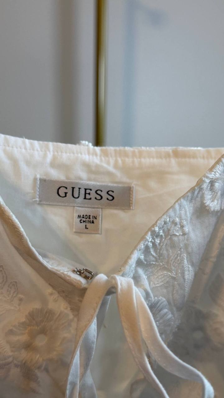 GUESS Women’s Zurey Sleeveless Top NWT