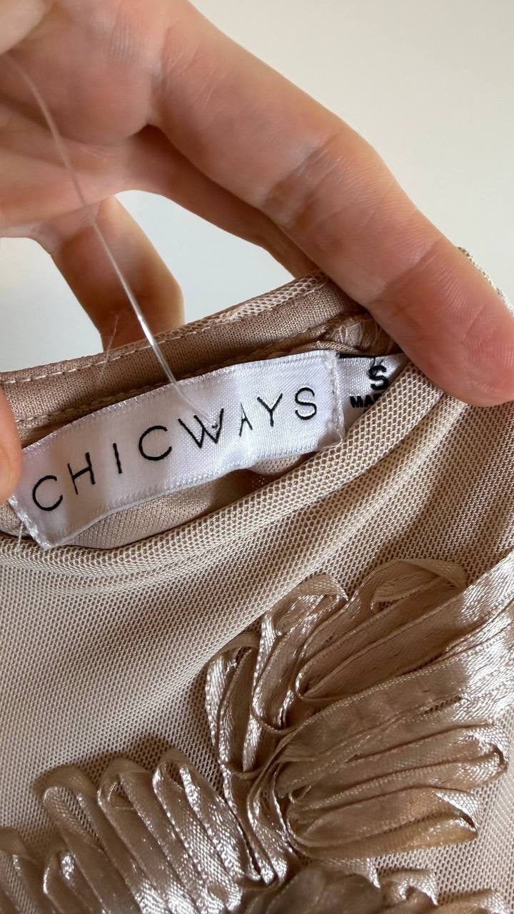 Chicways Short Sleeve Textured Beige Top Minimalist Pullover Size S Preowned $56