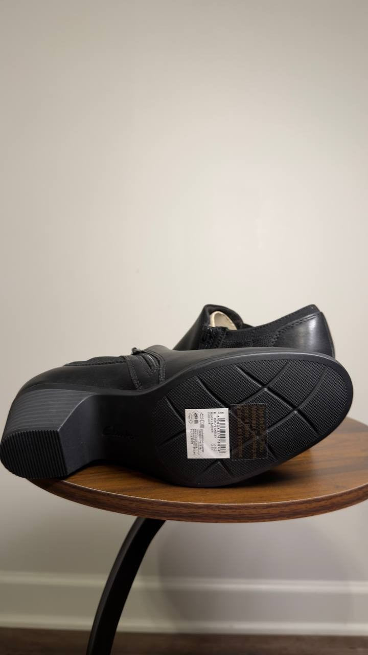 Clarks  Shooties  Black  Leather  8M  New  $105