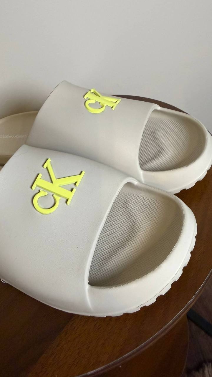 Calvin Klein Jeans Nanzey Slides 10M Light Natural Logo Slip‑On NIB msrp$59