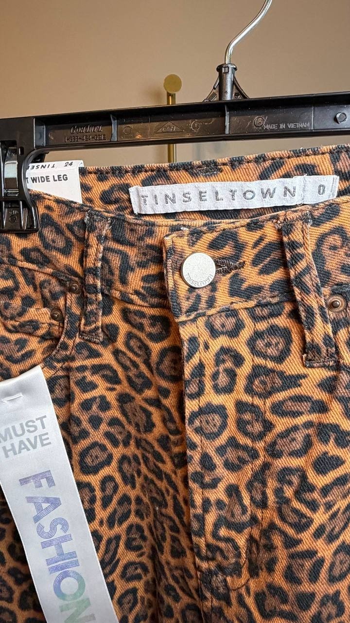 Tinseltown Juniors’ Animal‑Print Wide‑Leg Jeans Leopard 0 NWT $46