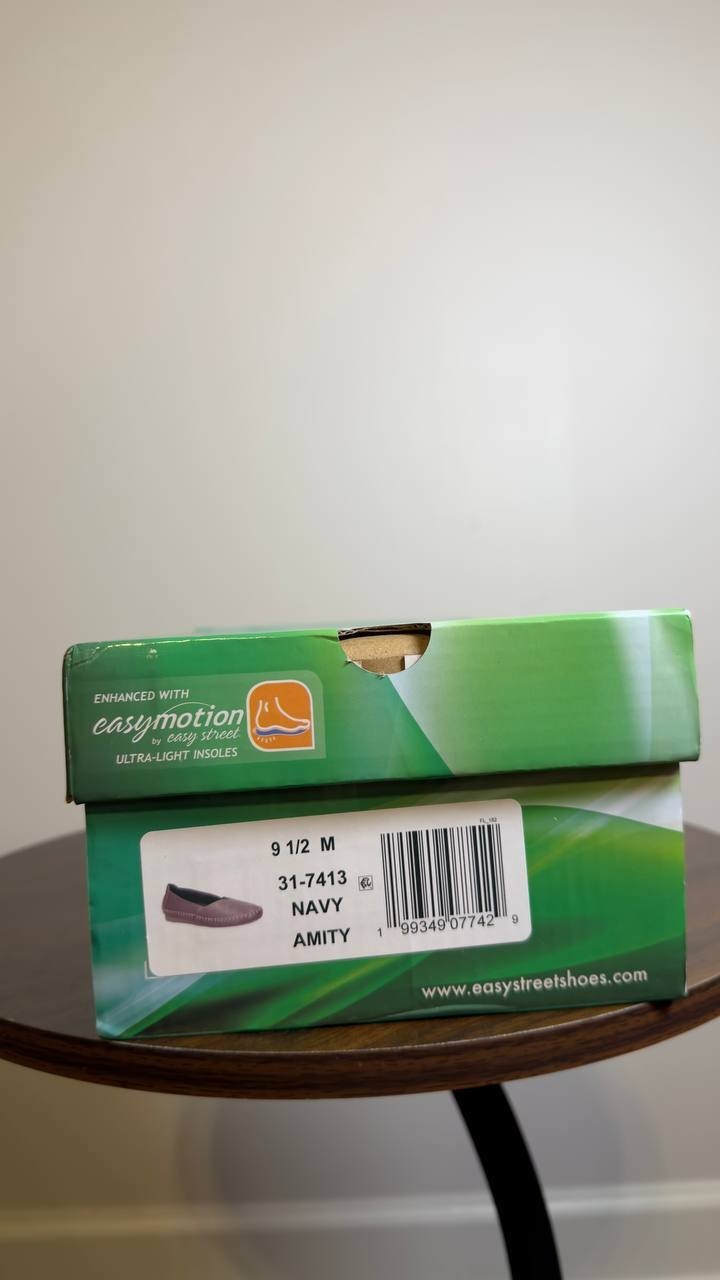 Easy  Street  Slip On Flats  Navy  9.5M  New  $55
