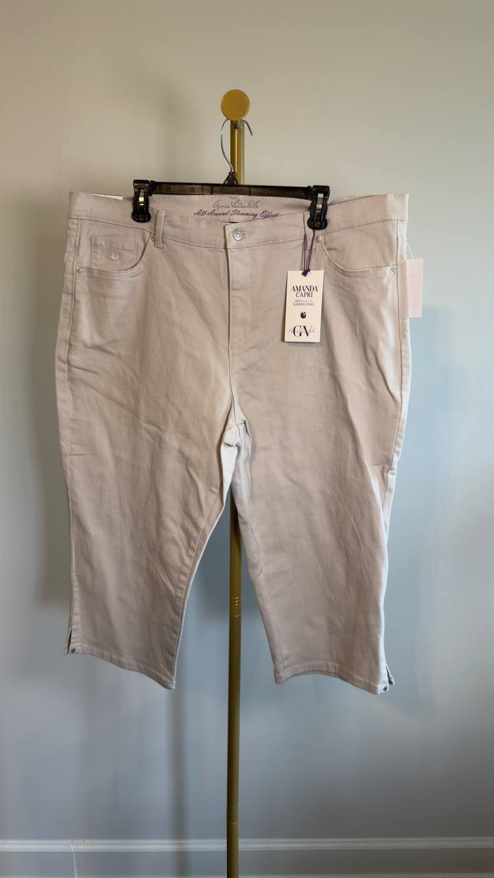 Gloria Vanderbilt Amanda Capri Pants Plus Size 18W Stonewood NWT $50