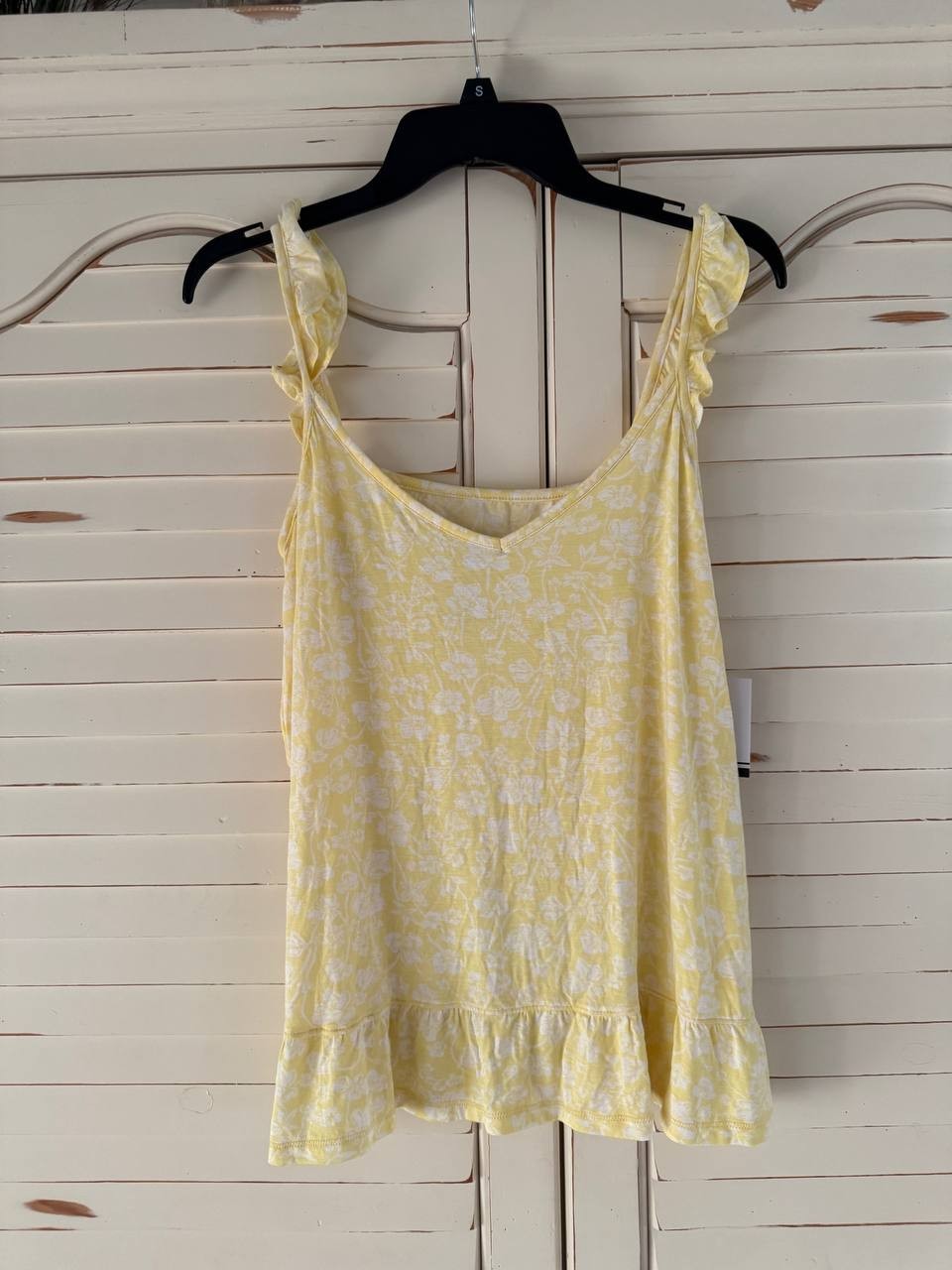Roudelain Women’s Yellow Floral Ruffle Pajama Top – Size S – NWT –