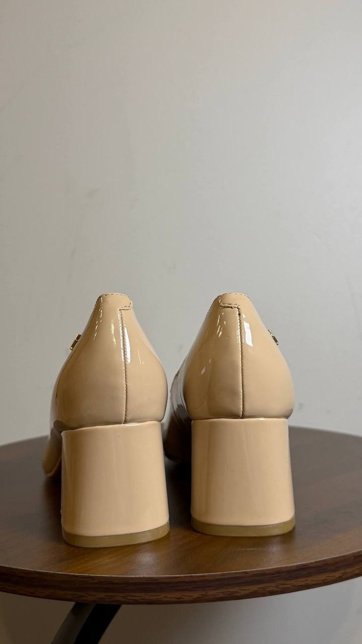 Tommy Hilfiger Opheili Block Heel Pumps Ivory 6.5M Synthetic MSRP $89 NWB