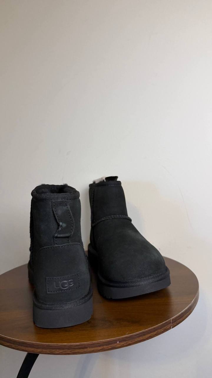 UGG Classic II Mini Boots 7 Black Twinface Sheepskin Pull‑On Warm NIB msrp$169