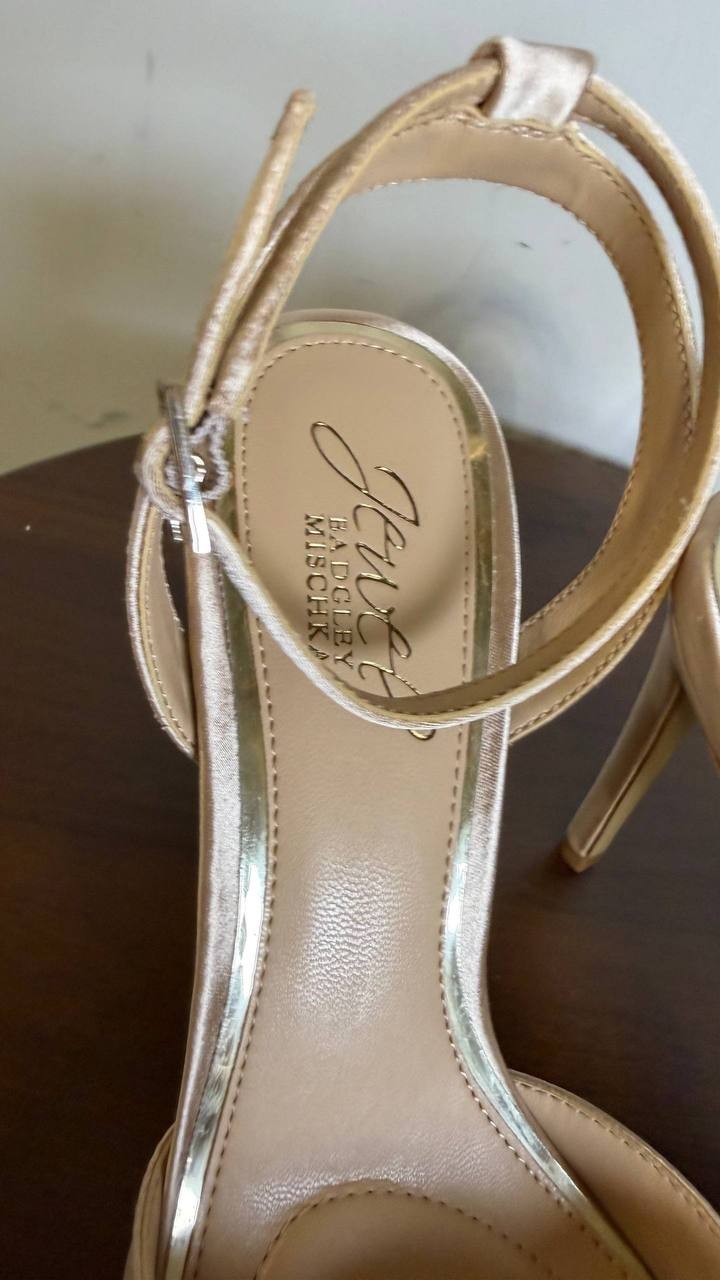 Jewel Badgley Mischka Federica Pumps 5.5 Nude Satin Knot Pointed Toe NIB msrp$99