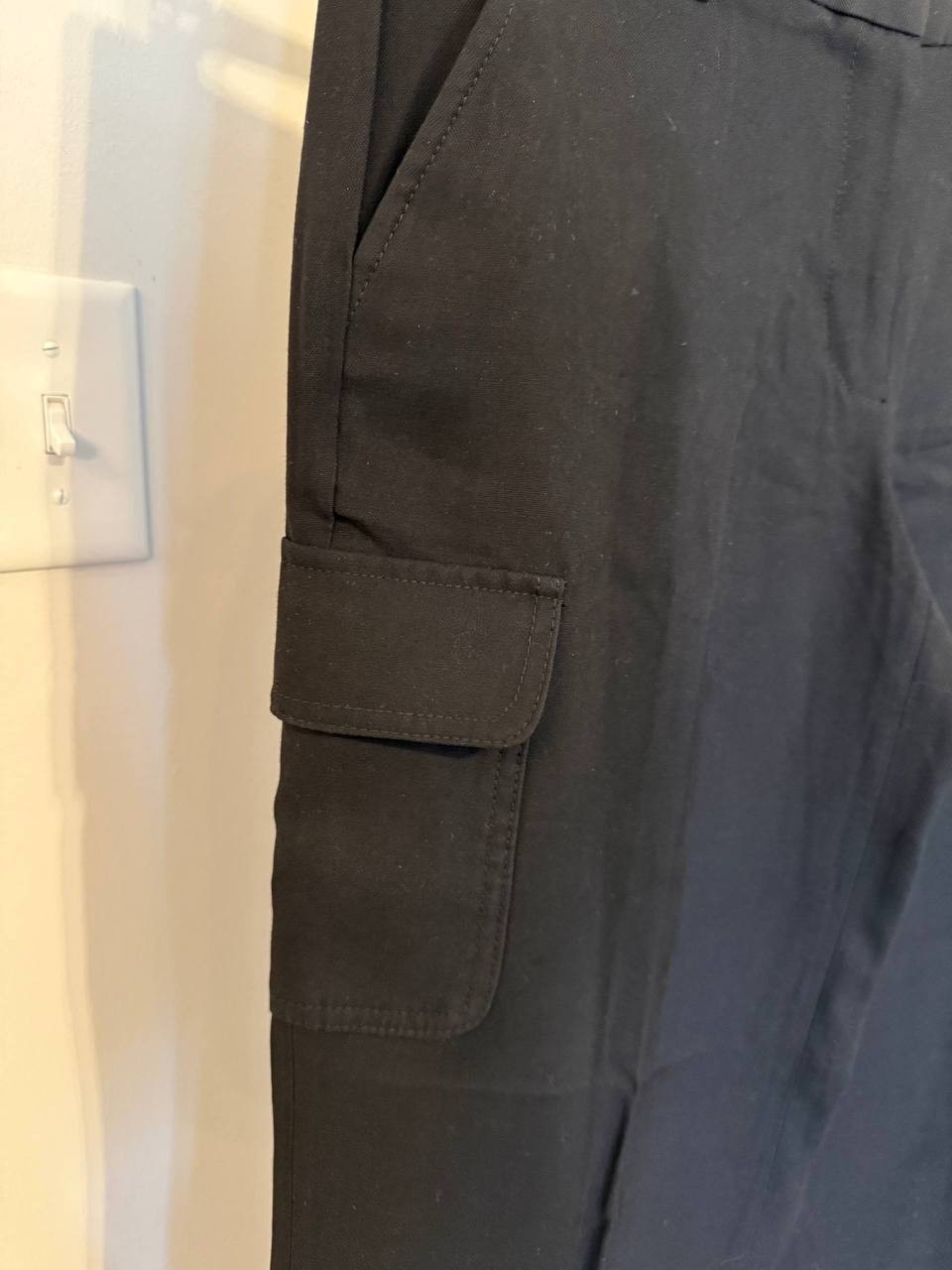 DKNY Black Cargo-Style Pants – Size 8P – NWT – $99