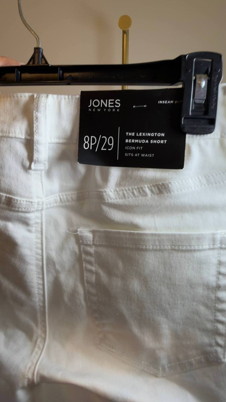 Jones New York Lexington Bermuda Shorts Soft White 8P/29 NWT $69.50