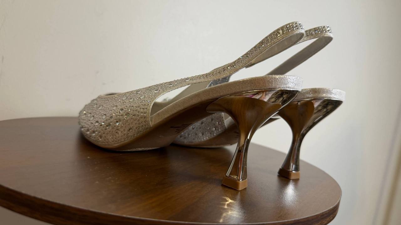 Sugar Dress Pumps 10M Silver Man-Made – New in Box MSRP $69