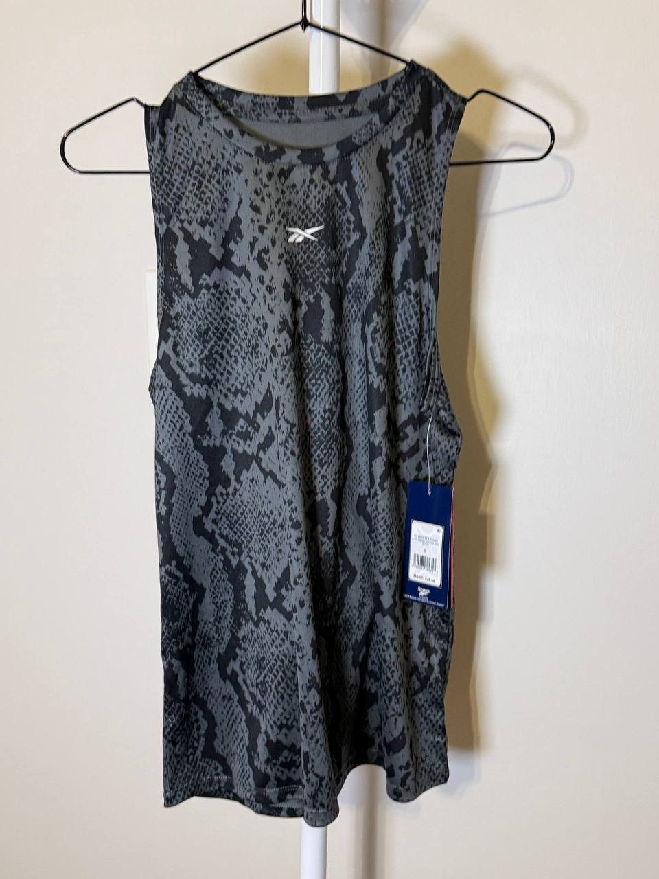 Reebok Performance Crewneck Top – Size S – Relaxed Fit – NWT – $25
