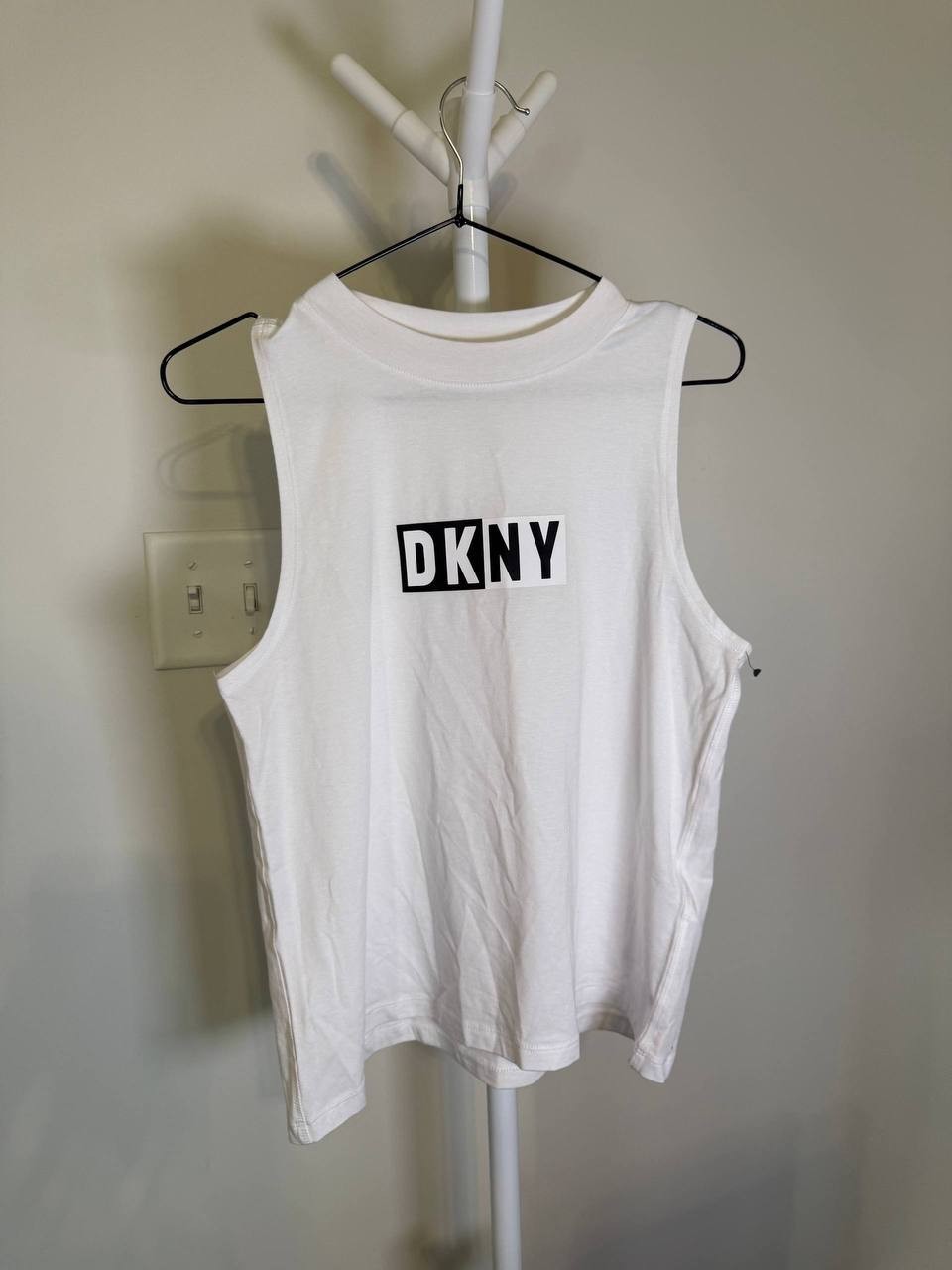 DKNY Sleeveless Logo Tank Top-White-XS-NWOT