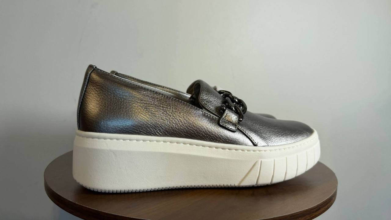 Naturalizer Daphne Sneakers 9M Pewter Leather Slip‑On Comfort NIB msrp$120