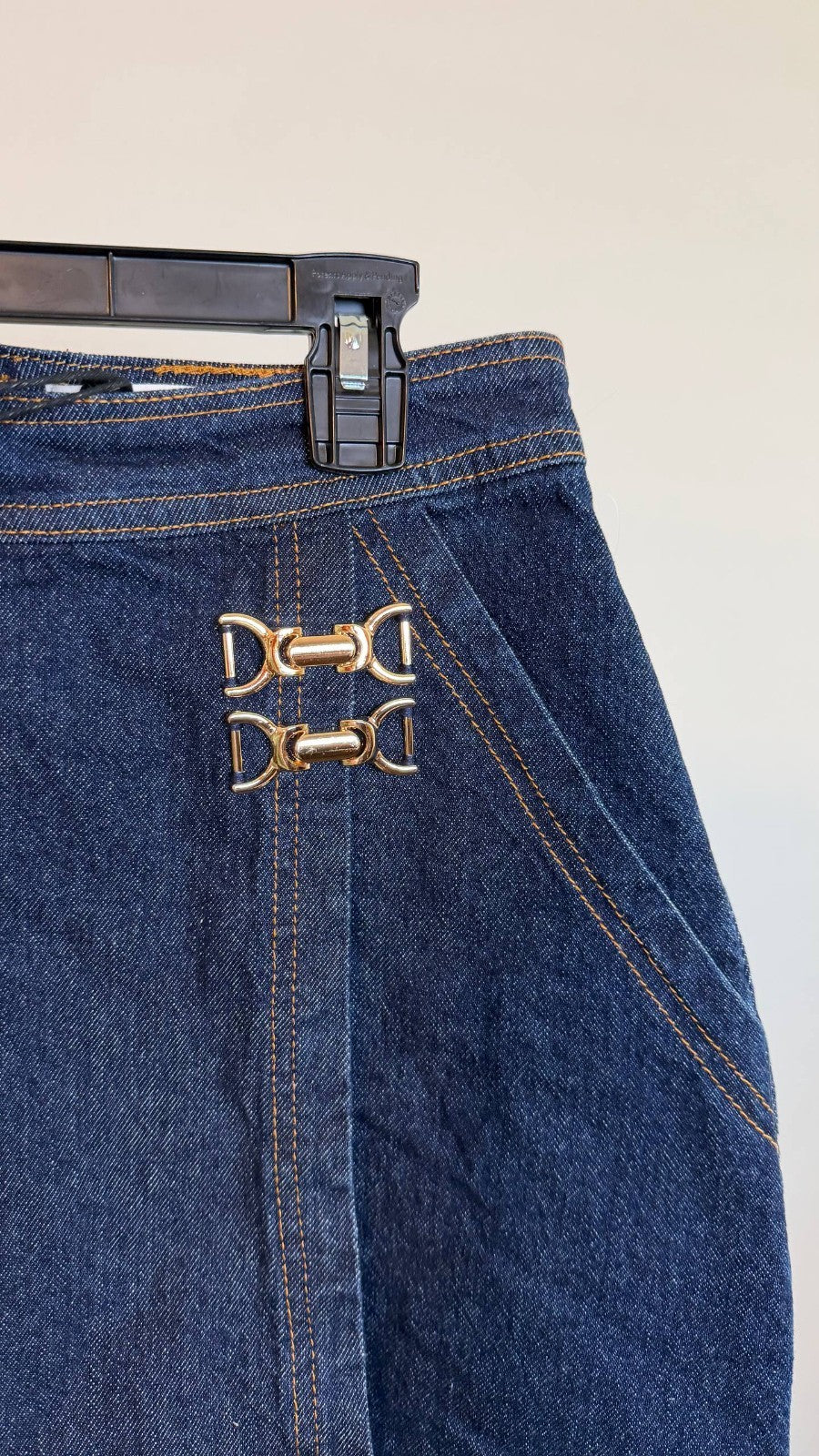 Avec Les Filles Women’s Denim Mini Skirt – Broken Zip Fly 138$ MSRP